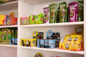 Bonbons, acidulée et cornichons, Van Holten's chez Candy World