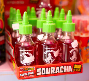Souracha - bonbons, liquide, acide, inspiré de la sauce Sriracha